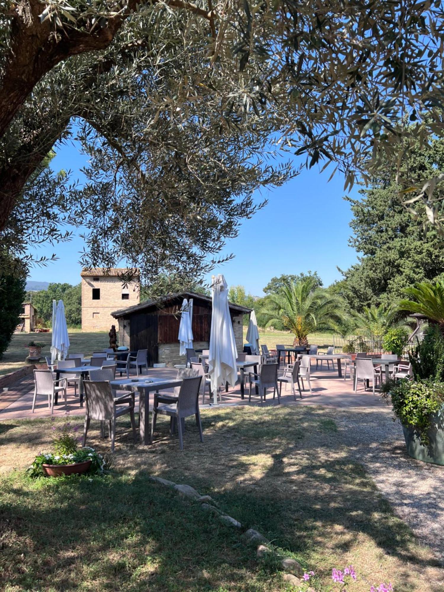 Resort Restaurant Villa Berta San Severino Marche Zewnętrze zdjęcie